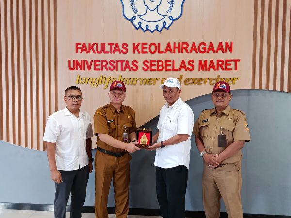 PENANDATANGANAN KERJASAMA KELAS KHUSUS OLAHRAGA DENGAN FKOR UNS 2026