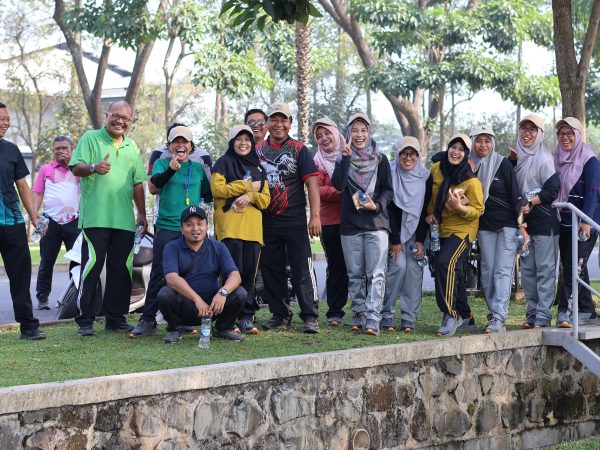 Latihan Gerak Jalan - SMAN 2 Bae Kudus